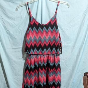 🆕NWT CHRISTINE V SPAGHETTI STRAP DRESS (FULLY LINED) - MEDIUM
